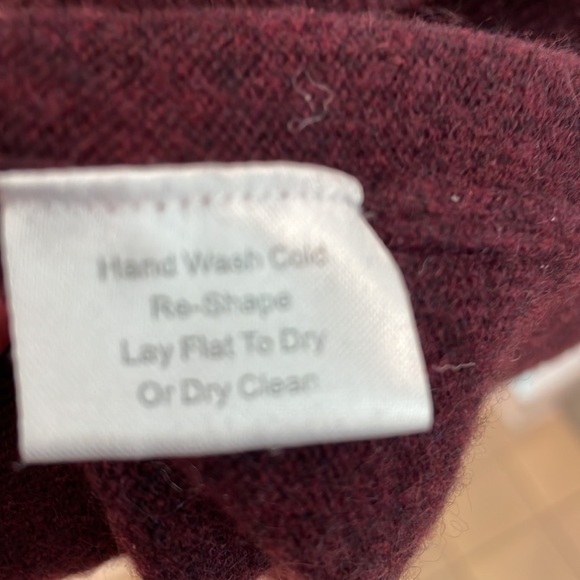 Jos. A Bank Reserve 100% Cashmere V-neck Sweater XXL - Picture 3 of 5